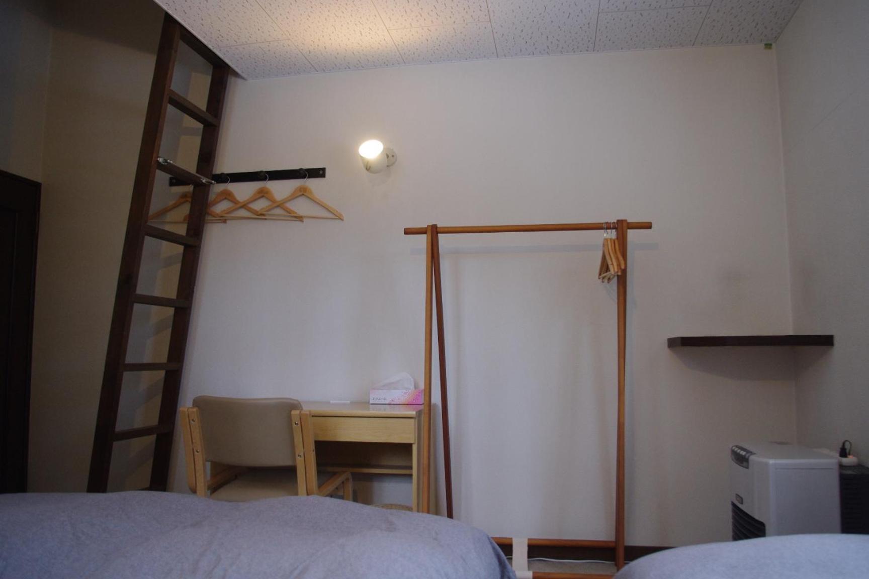 Sunny Side Hut Bed and Breakfast Χακούμπα Εξωτερικό φωτογραφία