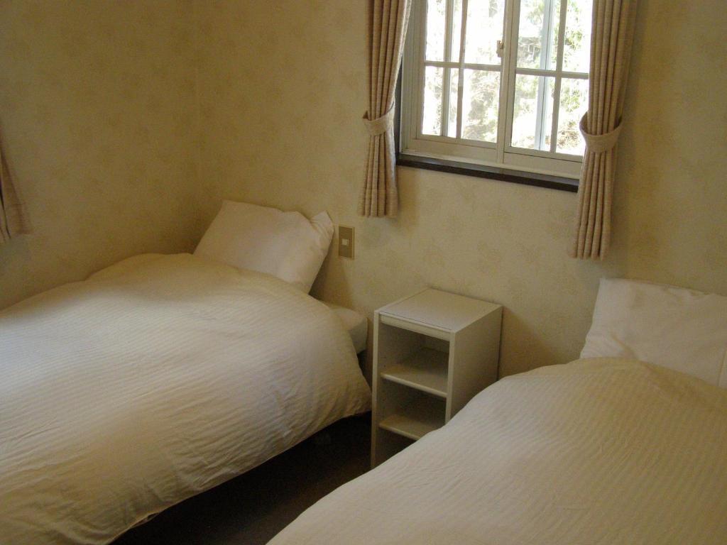 Sunny Side Hut Bed and Breakfast Χακούμπα Δωμάτιο φωτογραφία