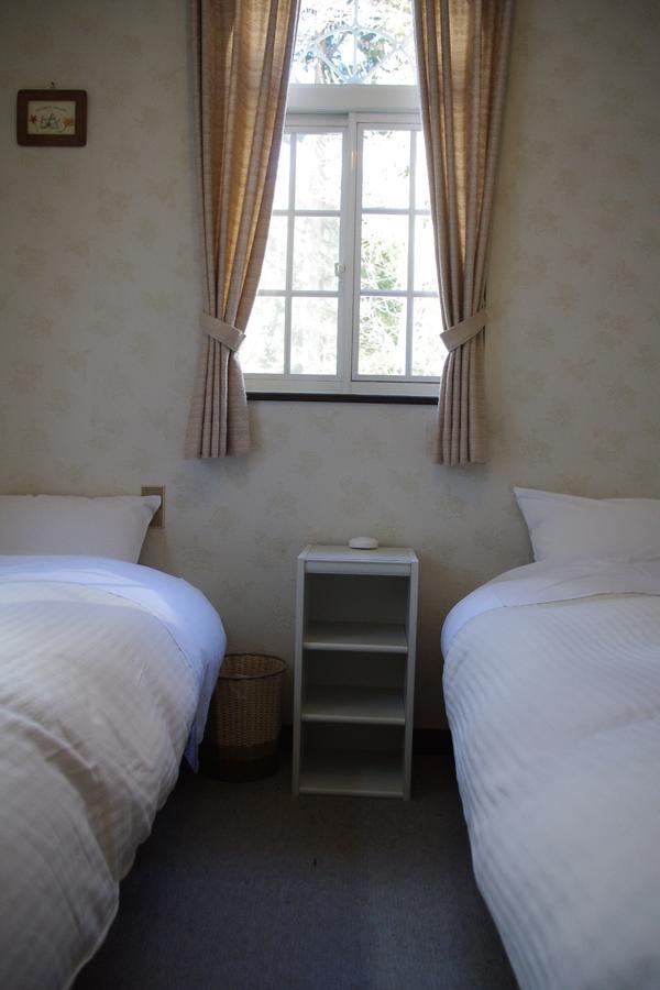 Sunny Side Hut Bed and Breakfast Χακούμπα Εξωτερικό φωτογραφία